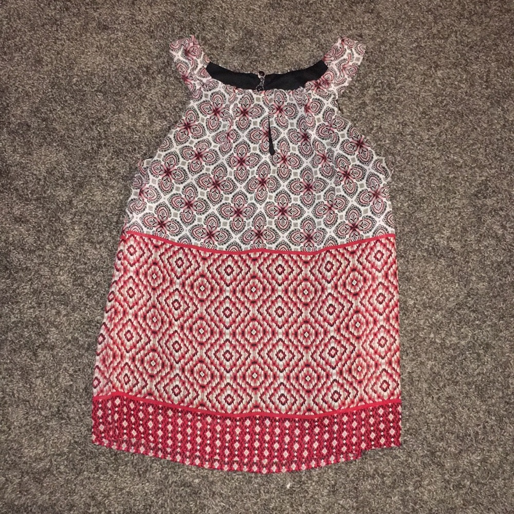 Flowy sleeveless blouse